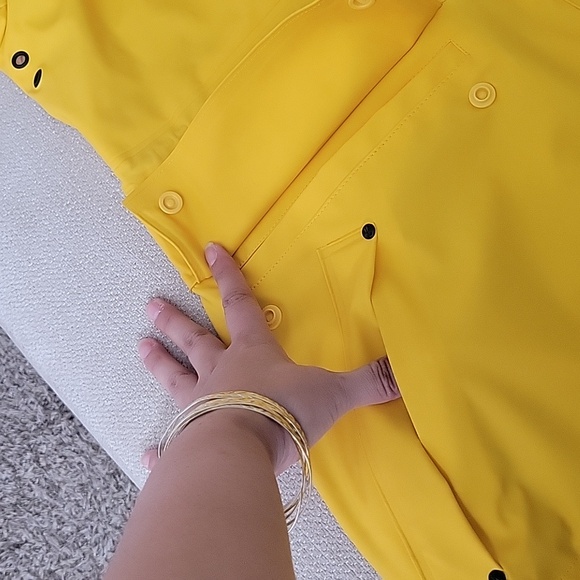 Hunter Yellow Raincoat Jacket Large Hooded Bright New - Picture 7 of 16